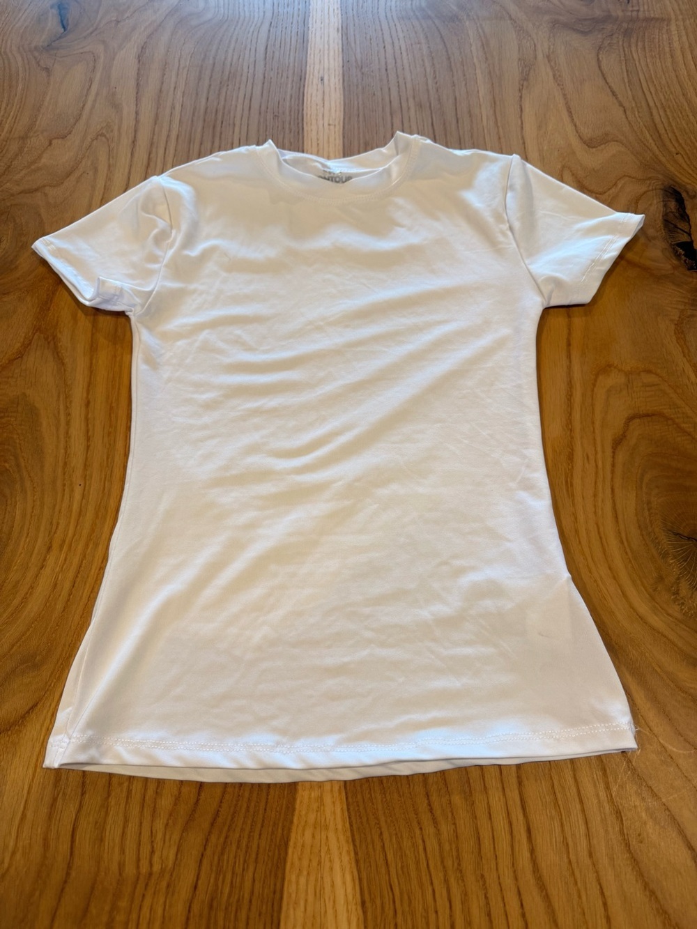 🔥 Closet Sale — 3 for $25 / 5 for $40 — Mix Urban Planet White Short Sleeve Tee